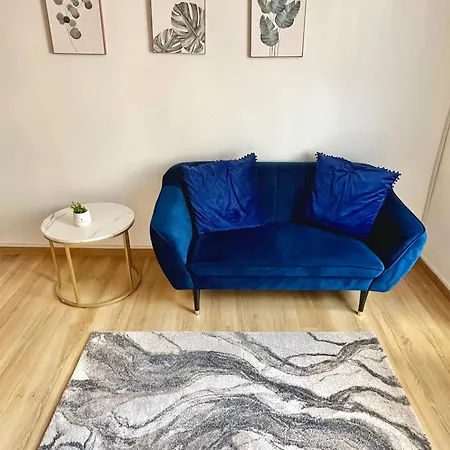 Lejlighed Esther Downtown Apartman- With Ac& 5 Beds