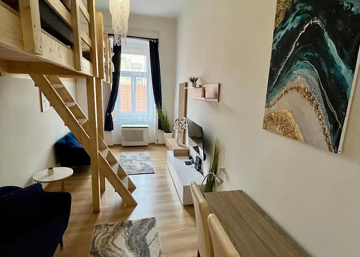Esther Downtown Apartman- With Ac& 5 Beds Apartment Budapest