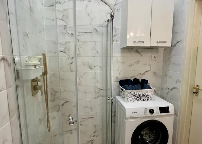 شقة Esther Downtown Apartman- With Ac& 5 Beds بودابست