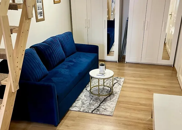 Esther Downtown Apartman- With Ac& 5 Beds *