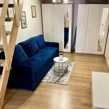 Esther Downtown Apartman- With Ac& 5 Beds *