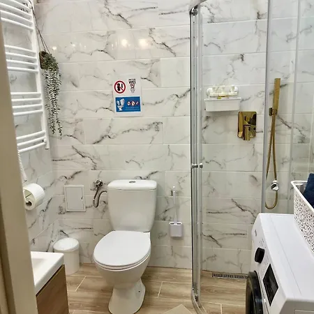 Apartamento Esther Downtown Apartman- With Ac& 5 Beds *
